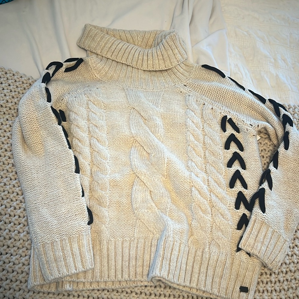 NWT Stone Row Cream Turtleneck with Black Detailing